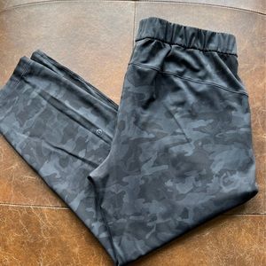 Lululemon Pant Size 12 Gray Camo